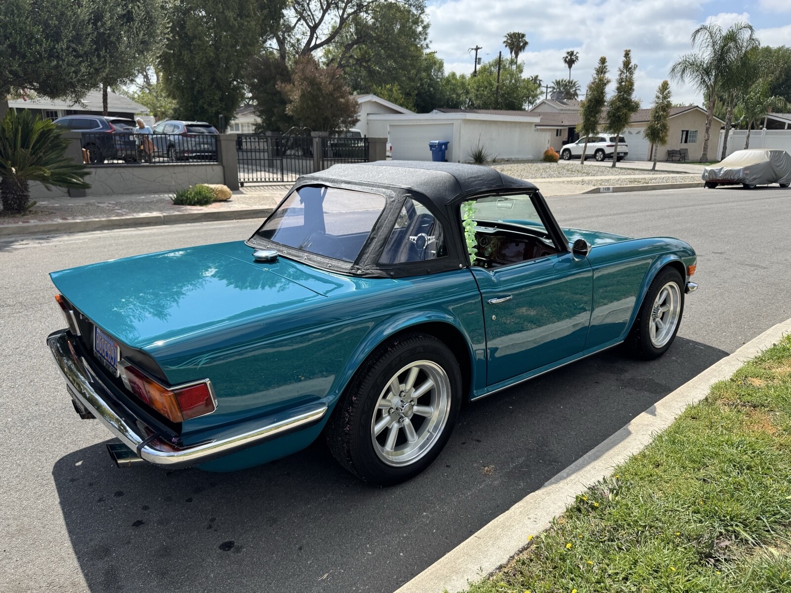 Triumph-TR-6-1975-Convertible-35