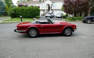 Triumph-TR-6-1975-Convertible-4