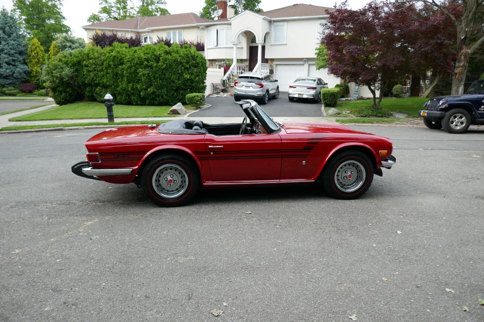 Triumph-TR-6-1975-Convertible-4