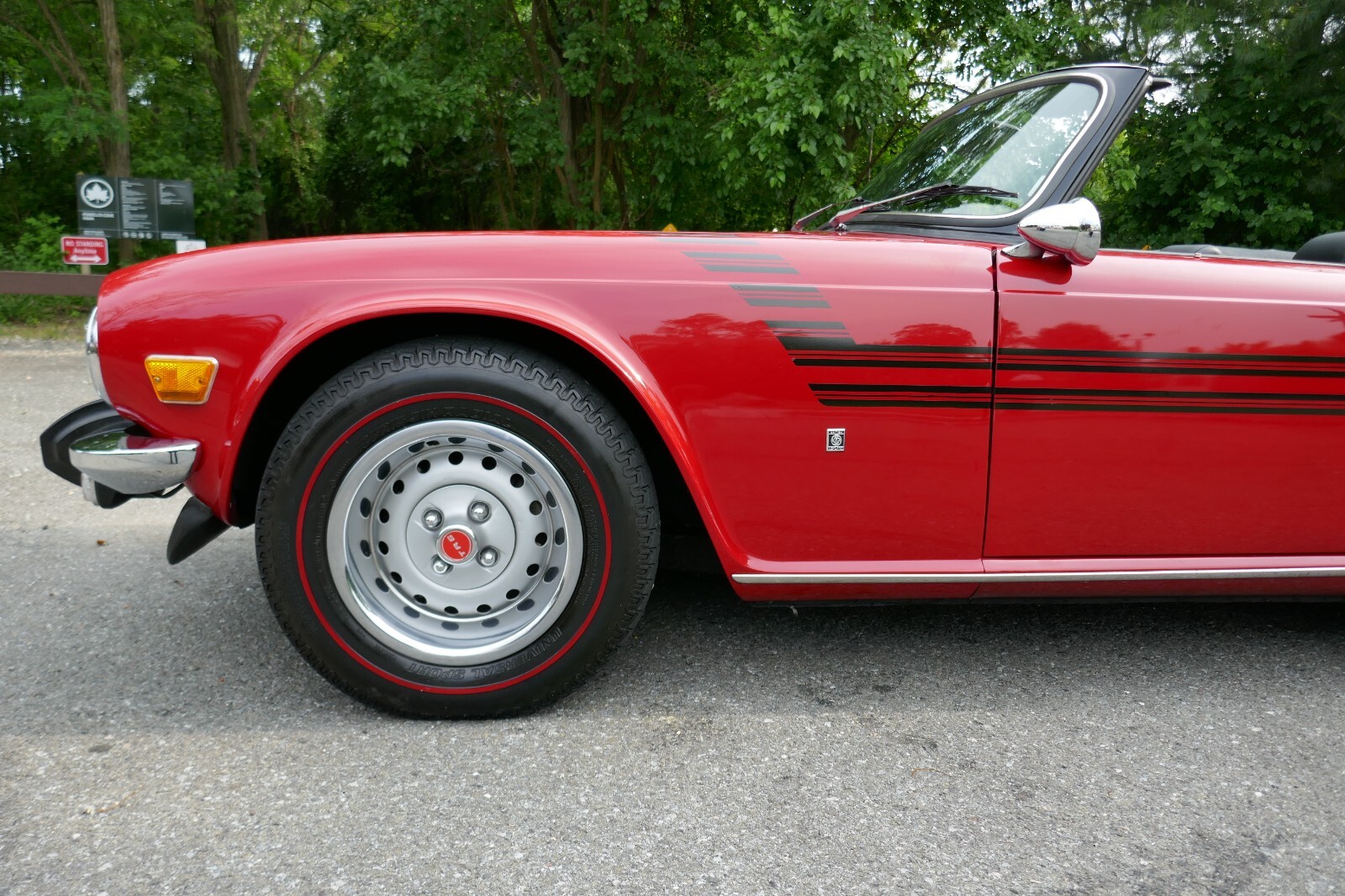 Triumph-TR-6-1975-Convertible-8