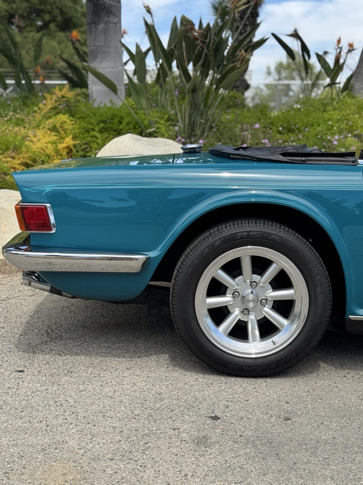 Triumph-TR-6-1975-Convertible-9