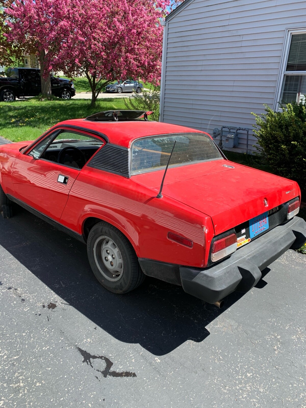Triumph-TR-7-1978-3