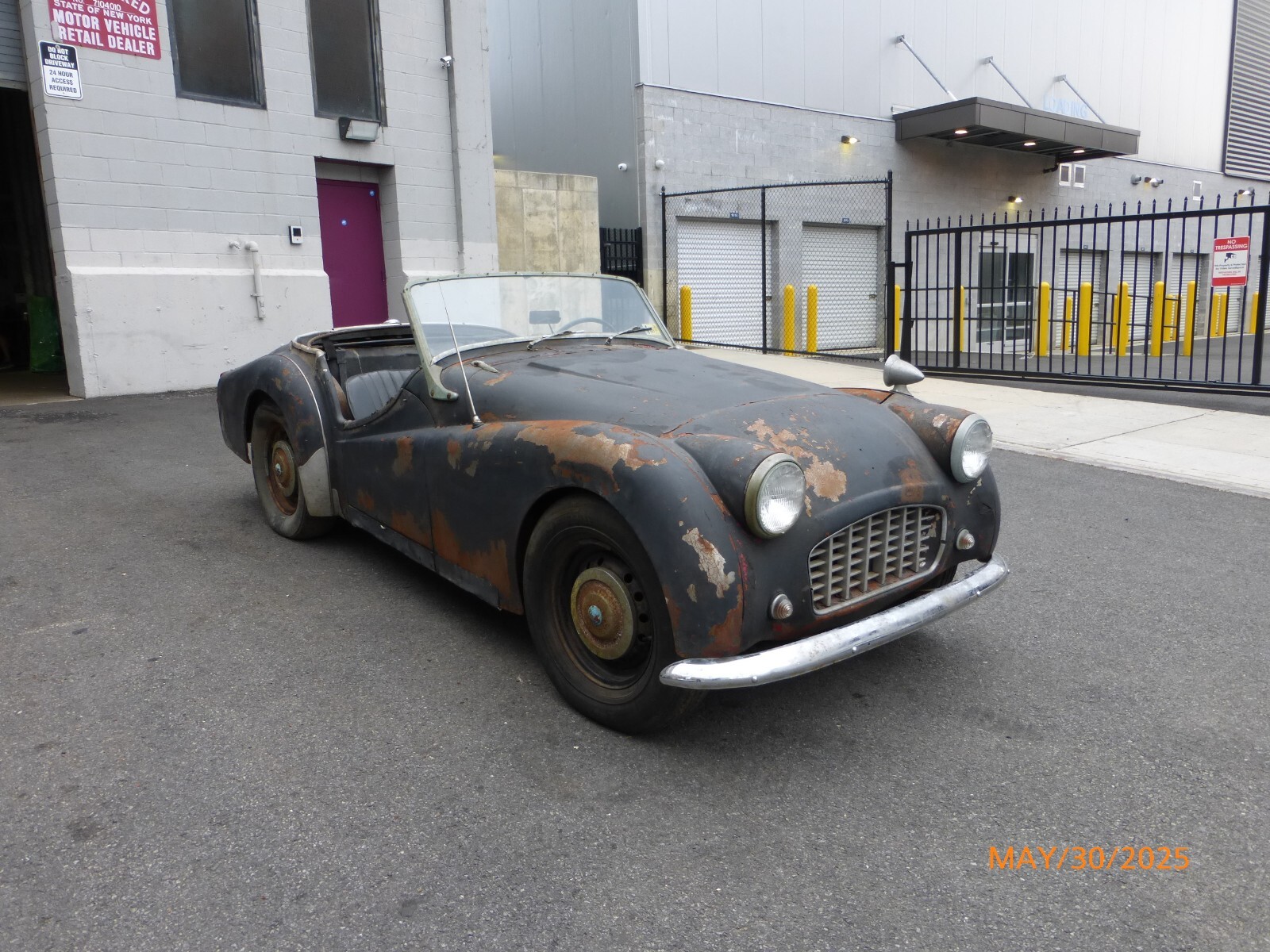 Triumph-TR3-1956-Convertible-29