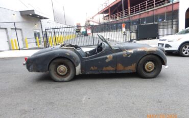 Triumph-TR3-1956-Convertible-3