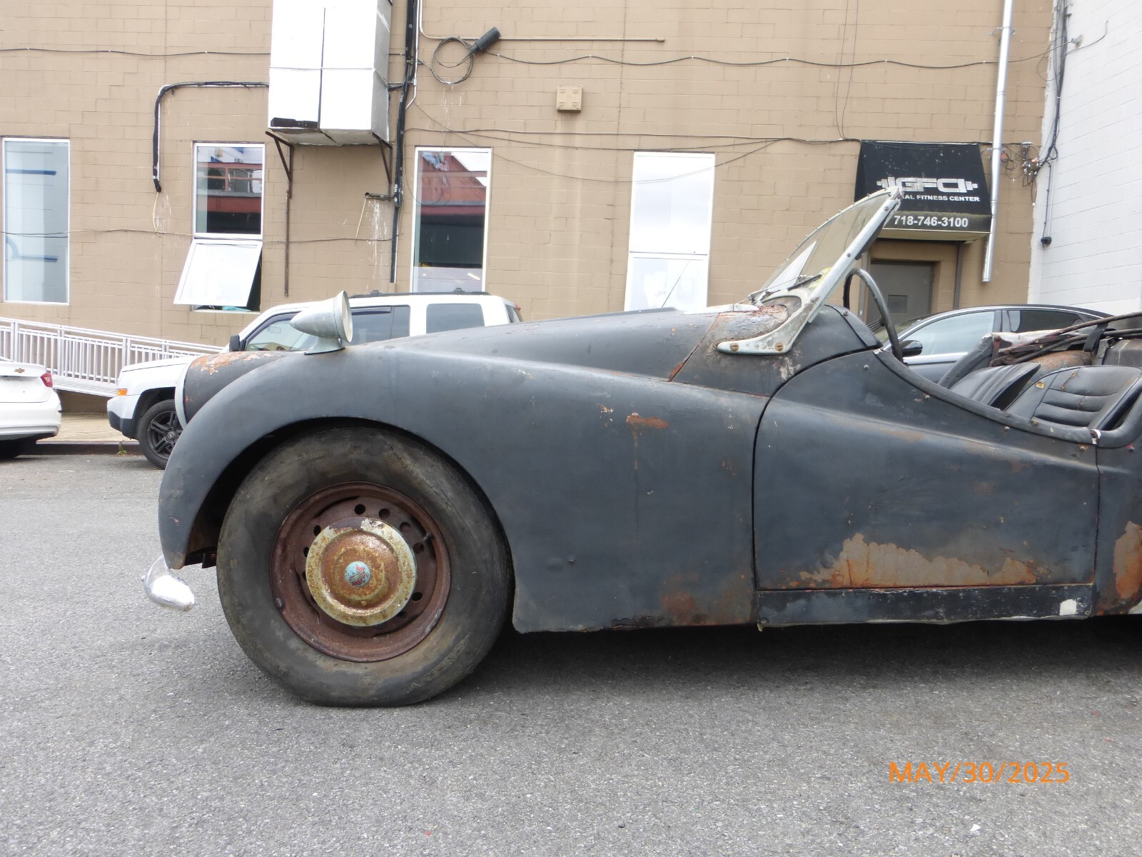 Triumph-TR3-1956-Convertible-7