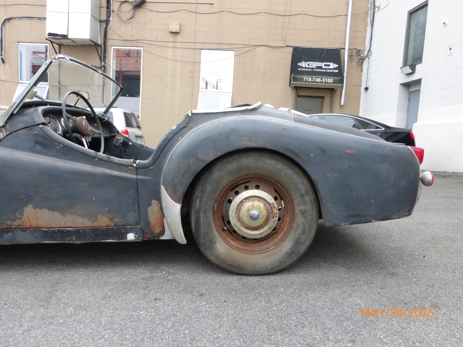 Triumph-TR3-1956-Convertible-8
