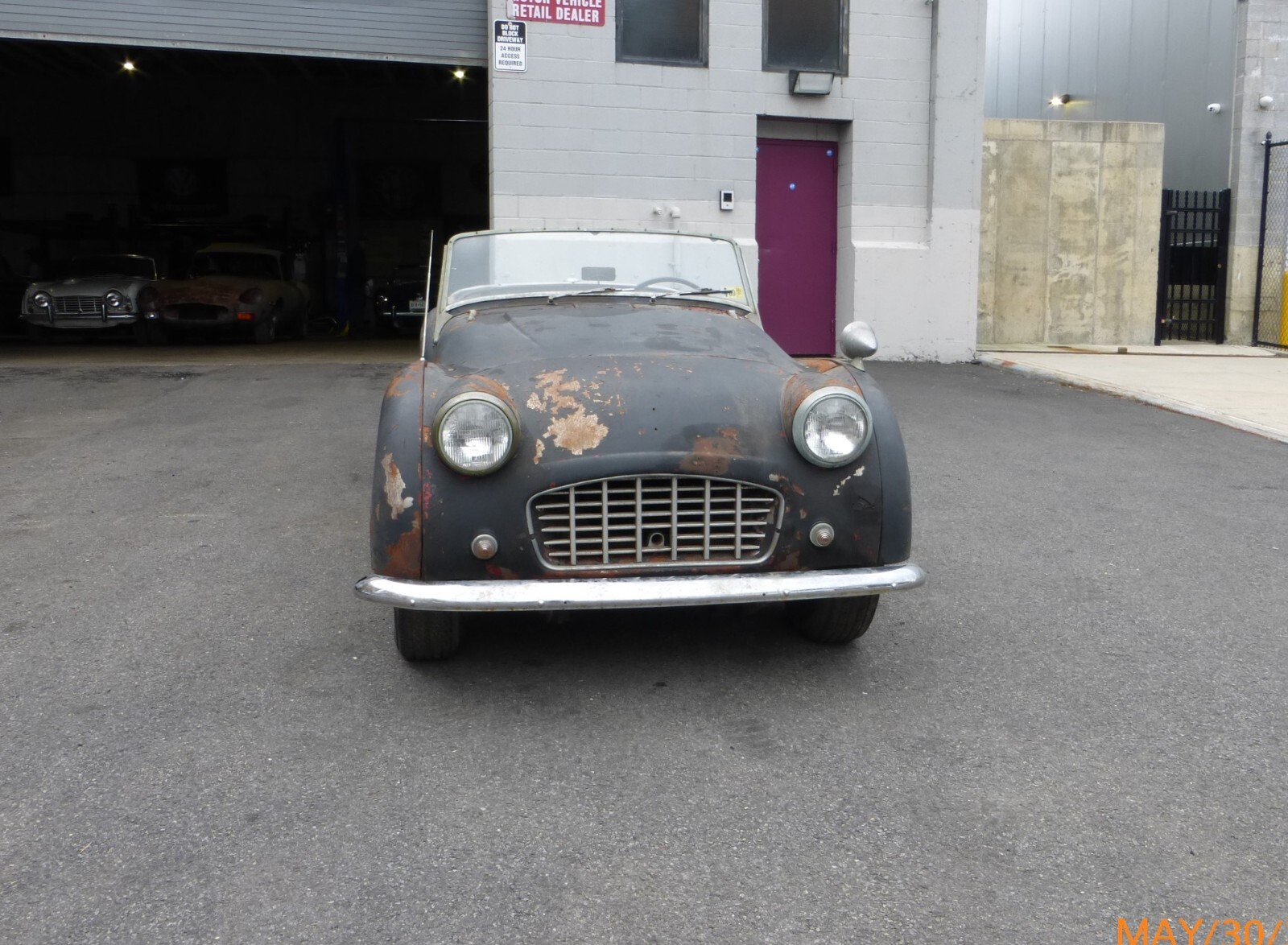 Triumph-TR3-1956-Convertible