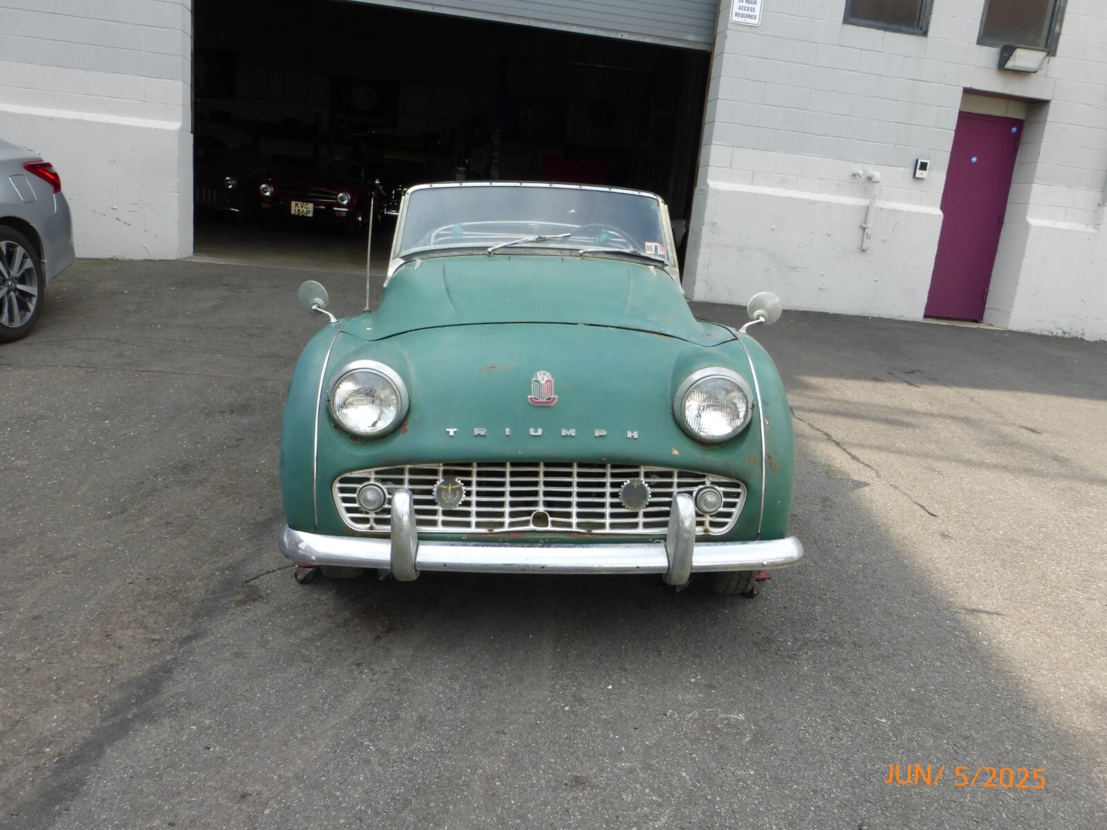 Triumph-TR3-1958-Convertible-1