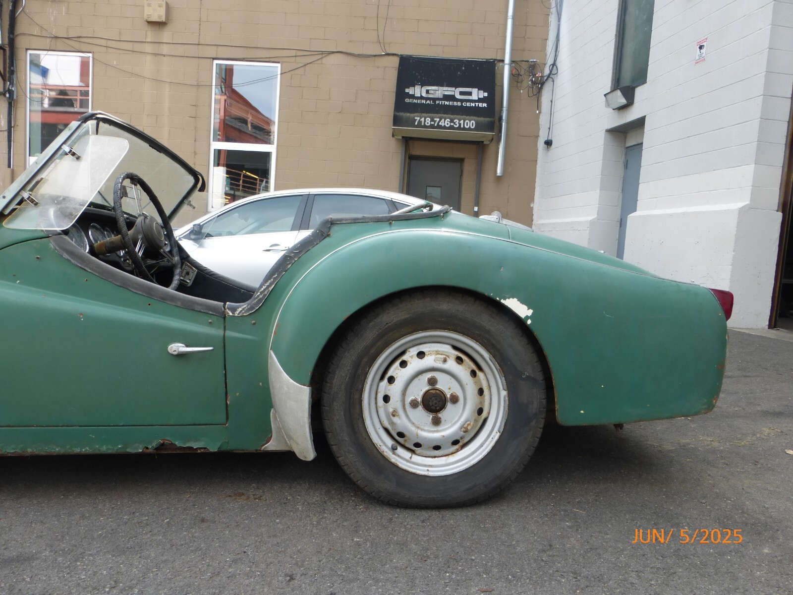 Triumph-TR3-1958-Convertible-10