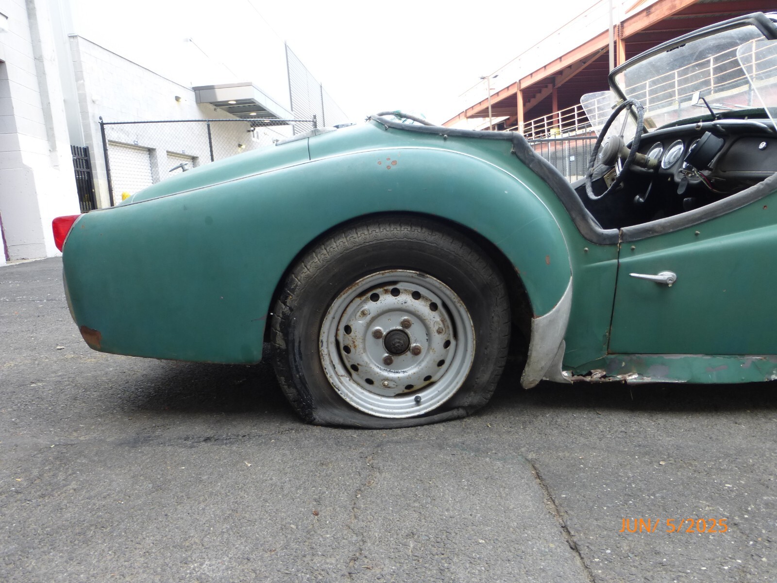 Triumph-TR3-1958-Convertible-13