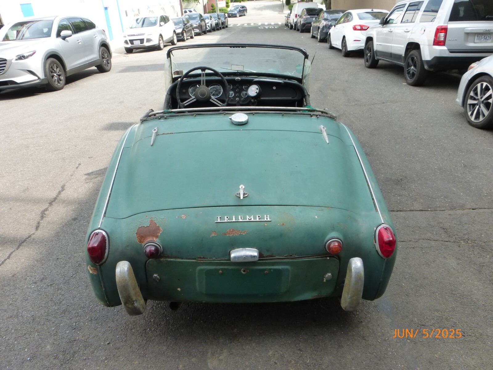 Triumph-TR3-1958-Convertible-3