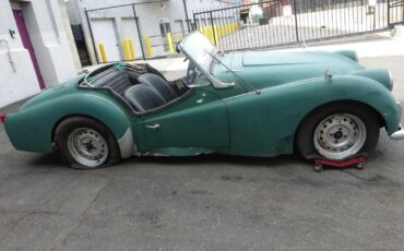 Triumph-TR3-1958-Convertible-4