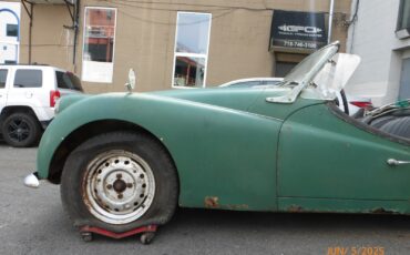 Triumph-TR3-1958-Convertible-9