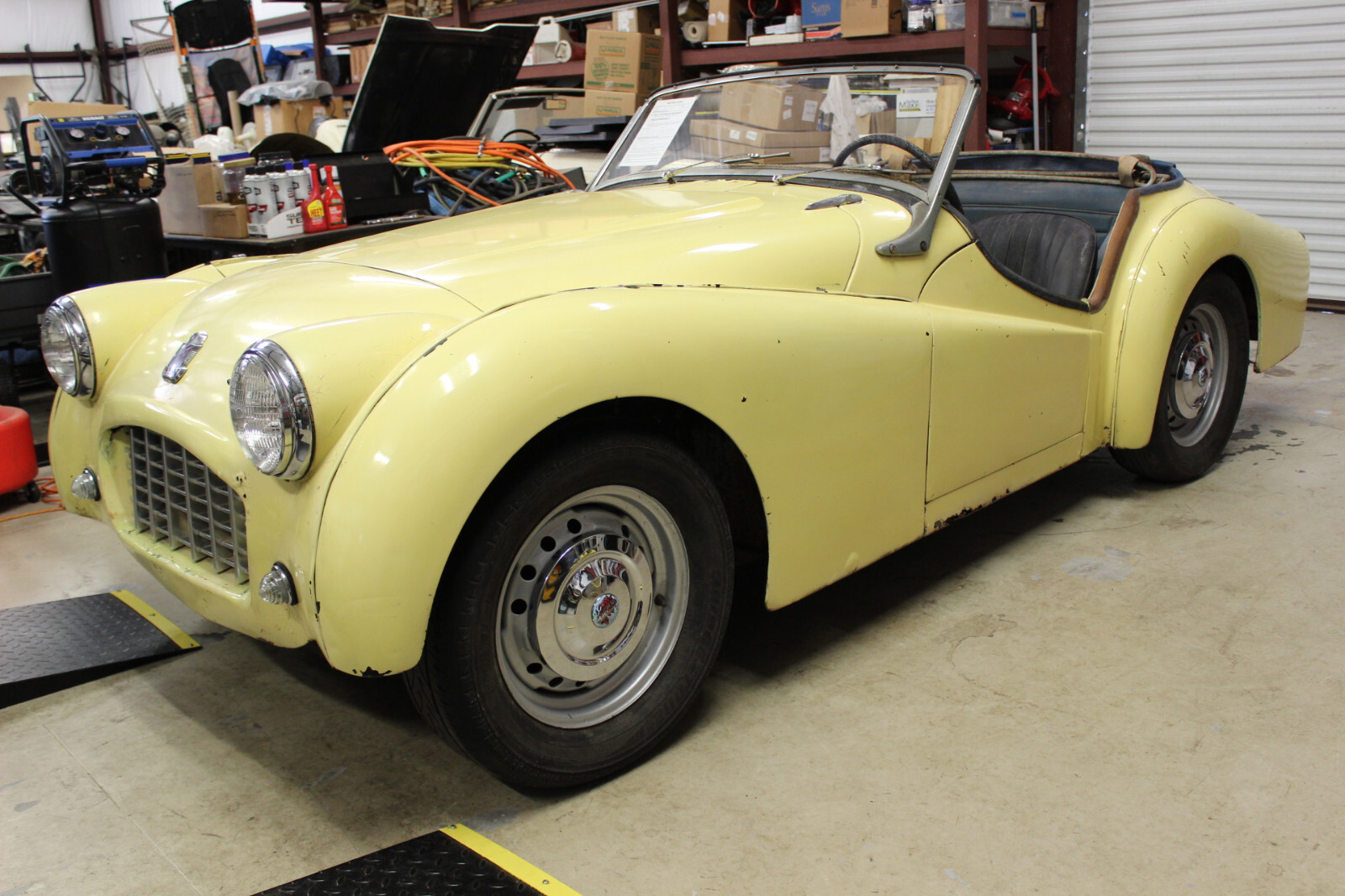 Triumph-TR3-1961-Convertible-1