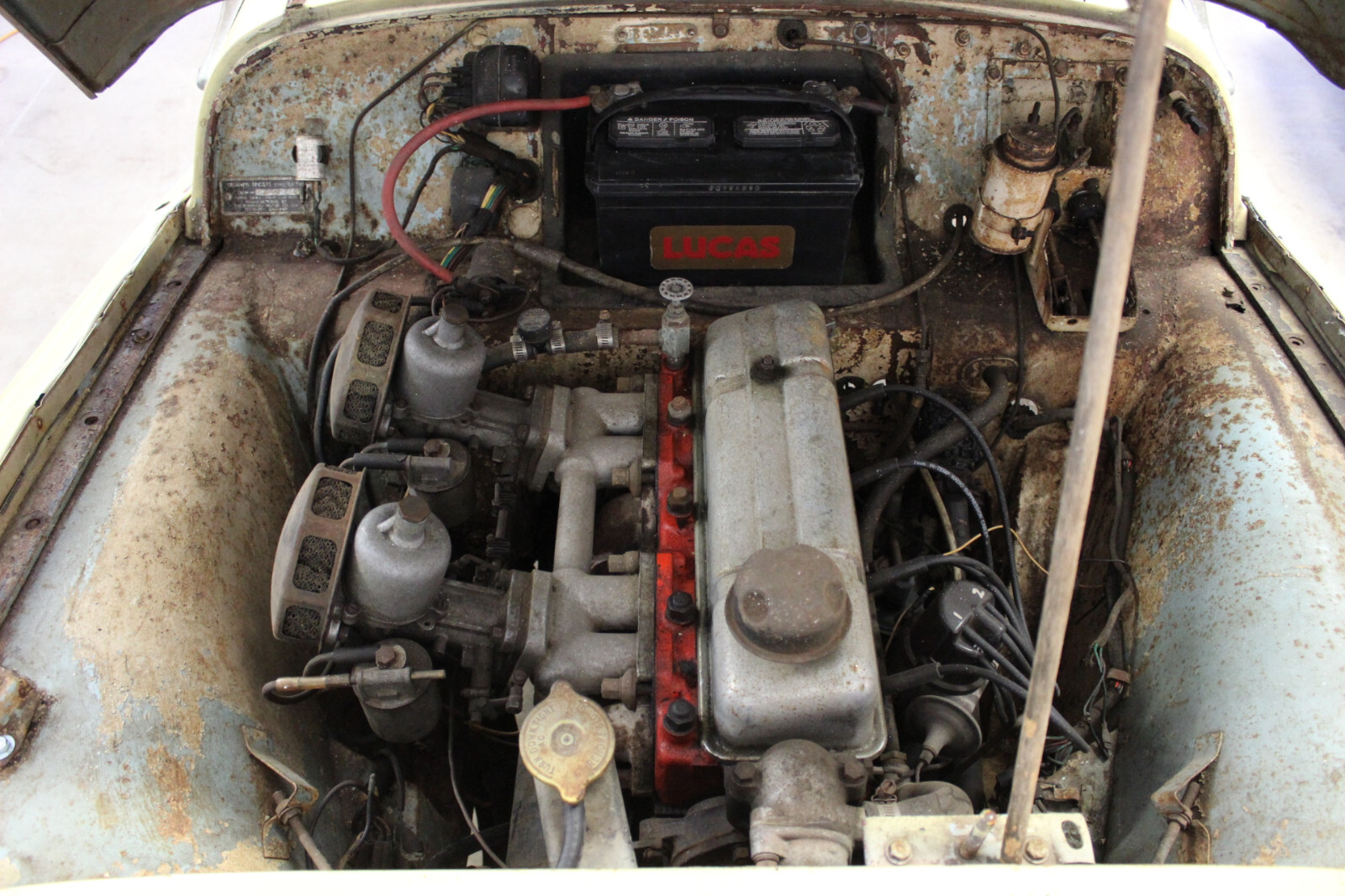 Triumph-TR3-1961-Convertible-13
