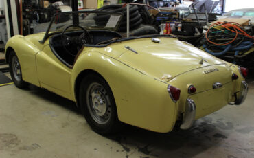 Triumph-TR3-1961-Convertible-2