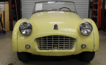 Triumph-TR3-1961-Convertible-4