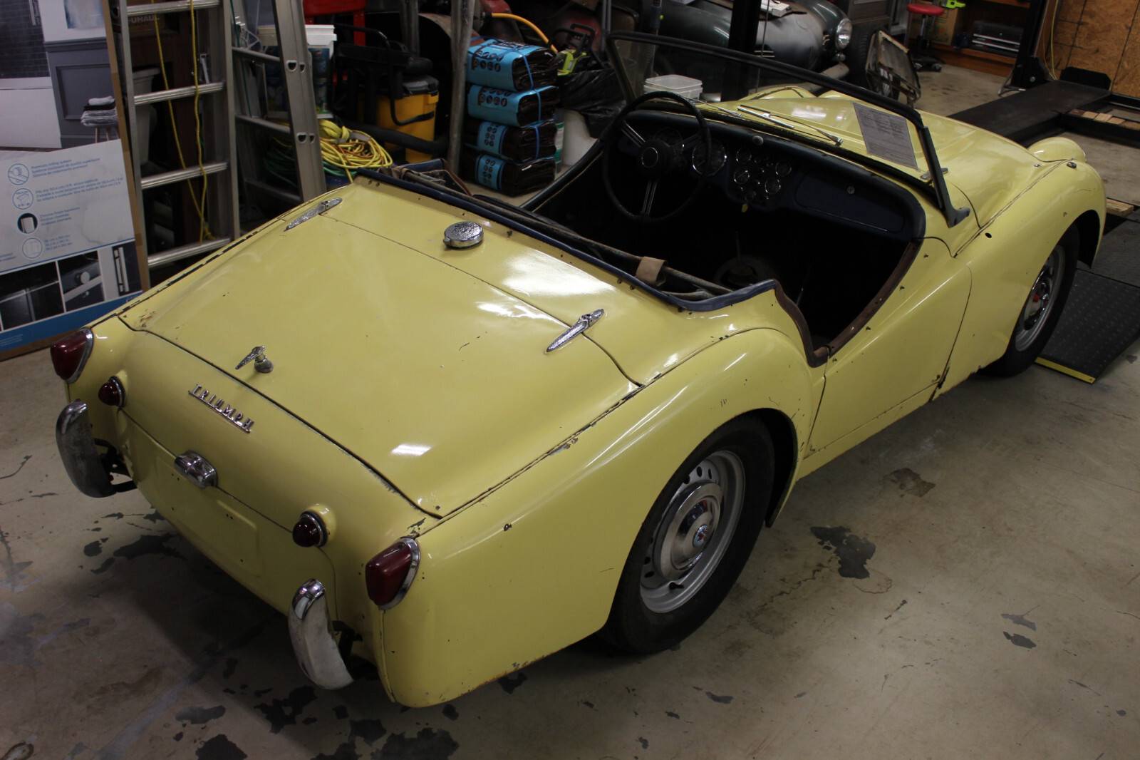 Triumph-TR3-1961-Convertible-9