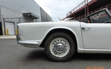 Triumph-TR4-1962-12