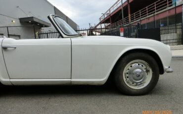 Triumph-TR4-1962-13