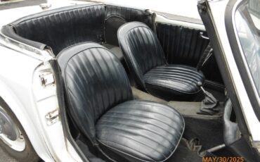 Triumph-TR4-1962-17