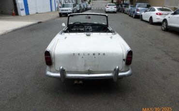 Triumph-TR4-1962-3