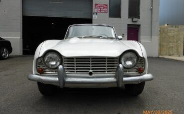 Triumph-TR4-1962-6