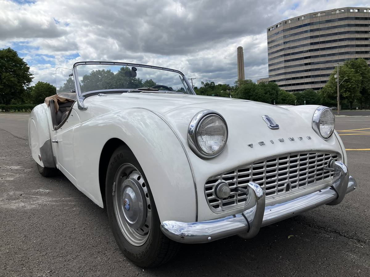 Triumph Tr3b  1962 white