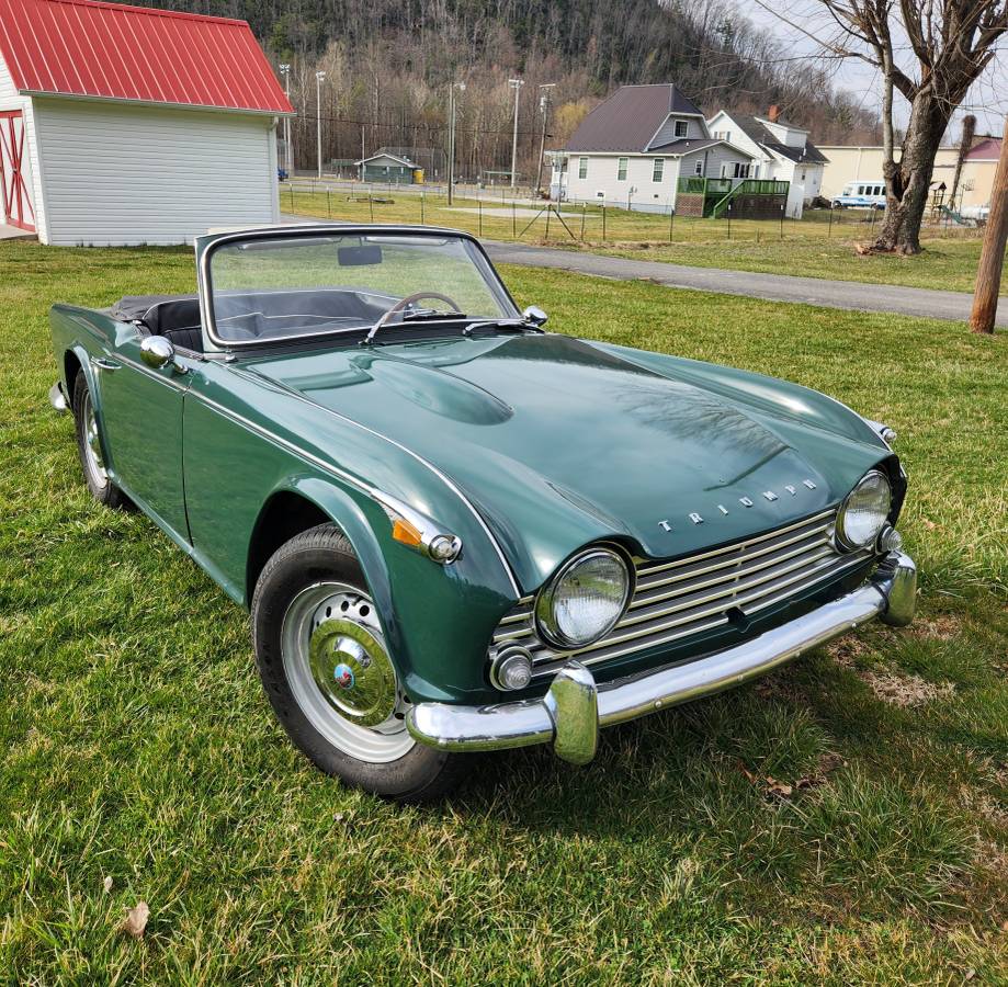 Triumph Tr4a  1967 green