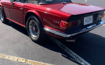 Triumph-Tr6-1972-2
