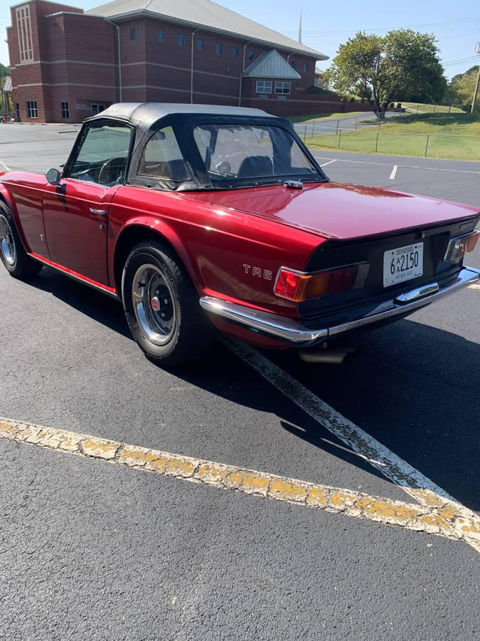Triumph-Tr6-1972-2