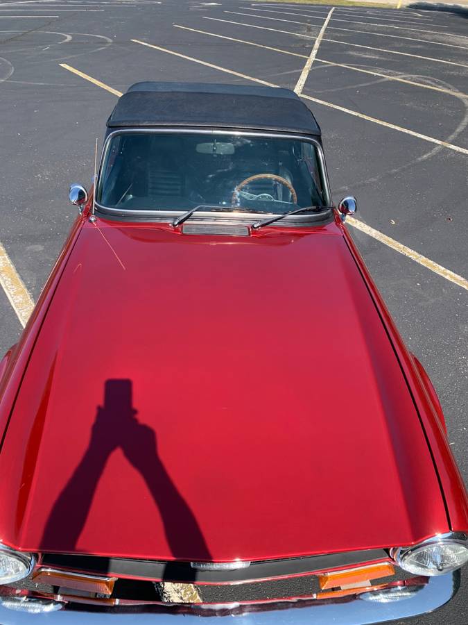 Triumph-Tr6-1972-4