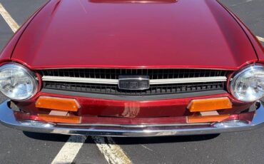 Triumph-Tr6-1972-5