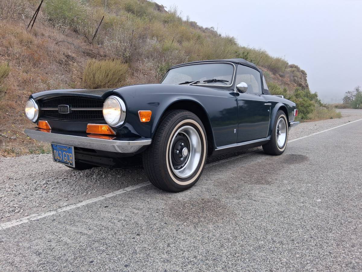 Triumph-Tr6-1972-green-1