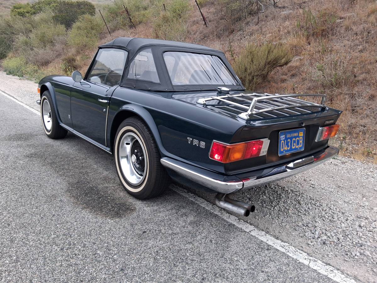 Triumph-Tr6-1972-green-2