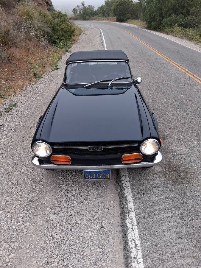Triumph-Tr6-1972-green-5