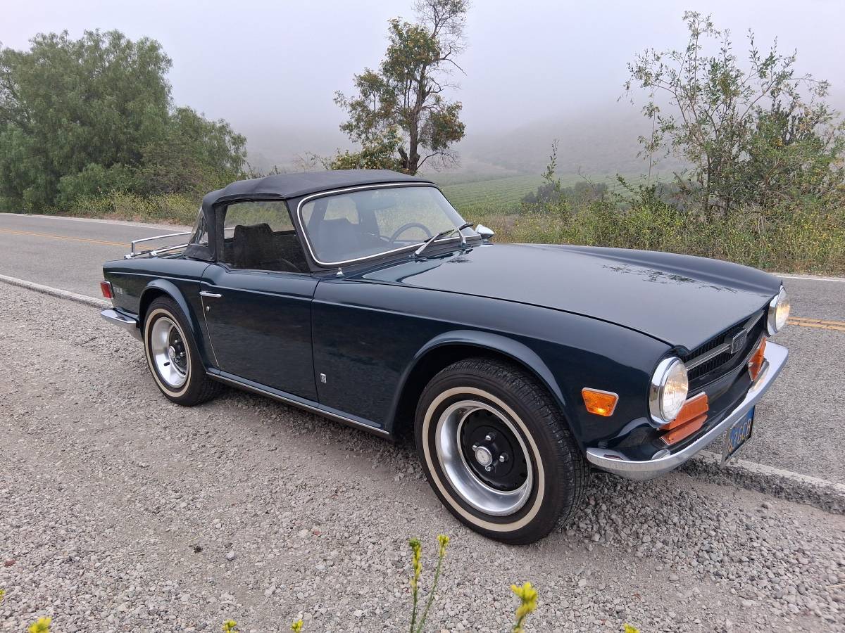 Triumph Tr6  1972 green