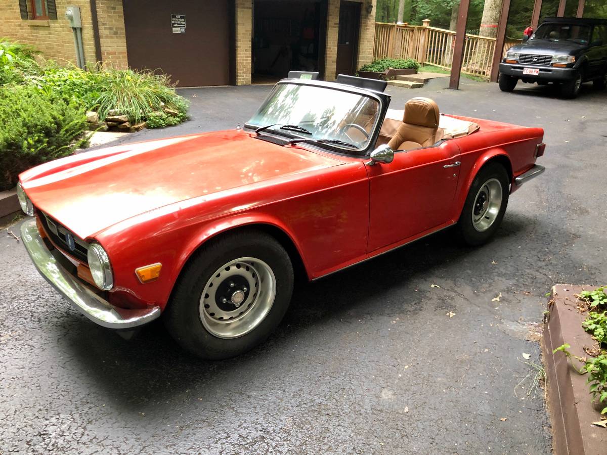 Triumph-Tr6-1973-1