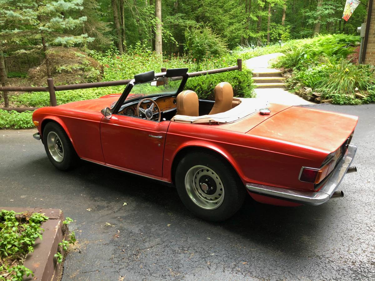Triumph-Tr6-1973-2
