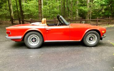 Triumph-Tr6-1973-3