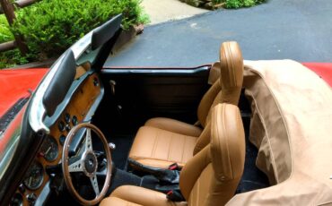 Triumph-Tr6-1973-4