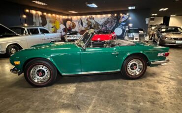 Triumph-Tr6-1973-green-15