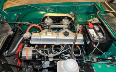 Triumph-Tr6-1973-green-21