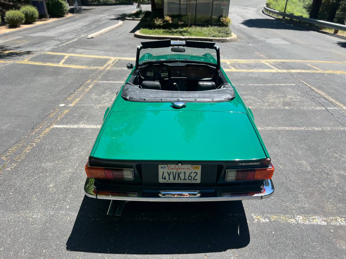 Triumph-Tr6-1973-green-23