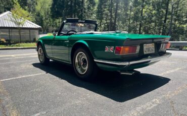 Triumph-Tr6-1973-green-3