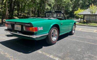 Triumph-Tr6-1973-green-5
