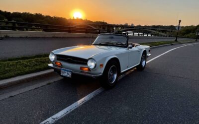 Triumph Tr6  1973 white