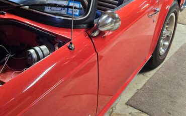 Triumph-Tr6-1974-red-10