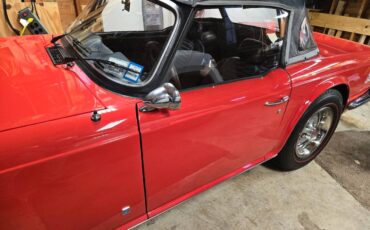Triumph-Tr6-1974-red-11