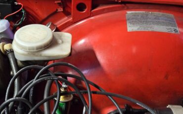 Triumph-Tr6-1974-red-15